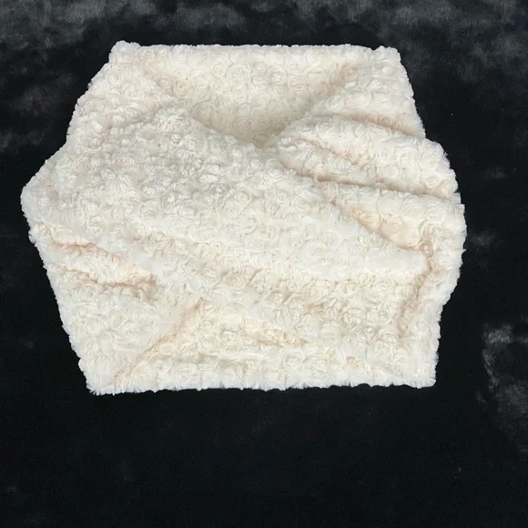 Faux Fur Infinity Scarf - Picture 3 of 6